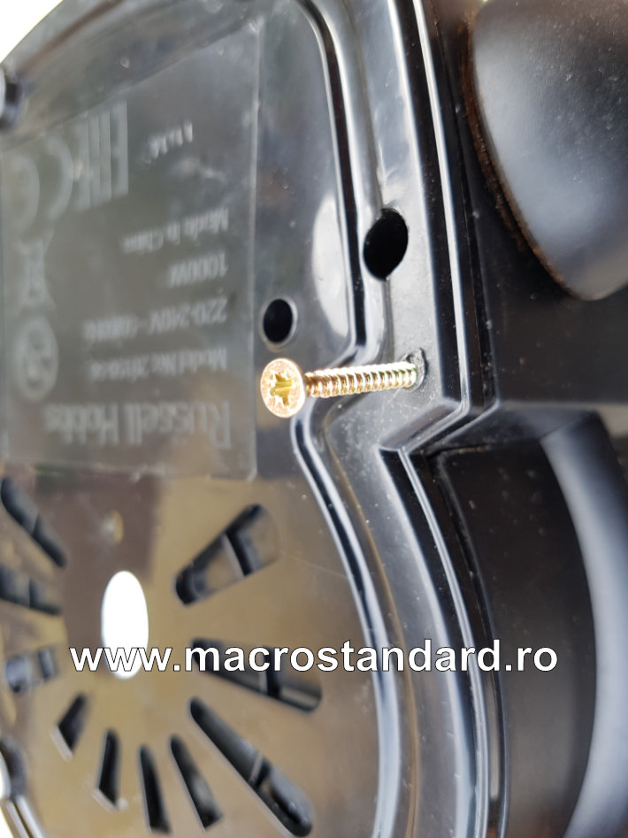 Incercare de reparare a aparatului