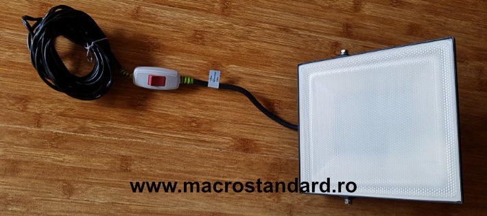 Proiector cu LED-uri pentru exterior