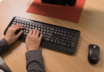 Microsoft Desktop 850 Wireless Business