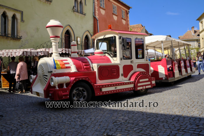Plimbare cu tractorasul prin Cetatea Sighisoara