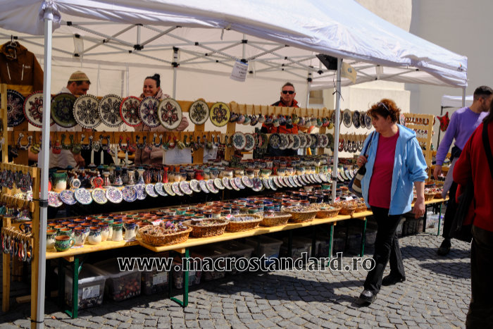 Standuri cu produse mestesugaresti