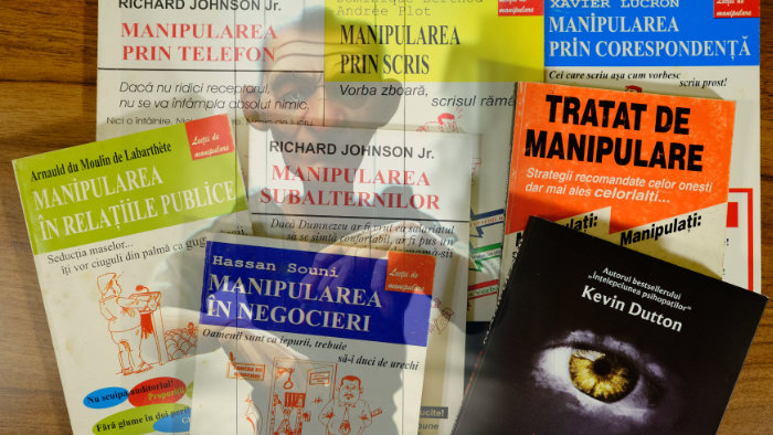 Recenzie Arta manipularii de Kevin Dutton si alte carti de manipulare. De ce trebuie sa le citesti?