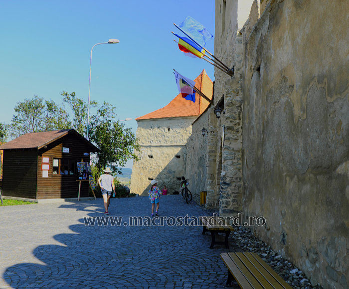 Intrarea in Cetatea Rupea