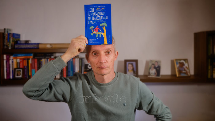 Click aici pentru vizualizare Recenzie carte Legile fundamentale ale imbecilitatii de Carlo M. Cipolla Recenzie carte Legile fundamentale ale imbecilitatii de Carlo M. Cipolla